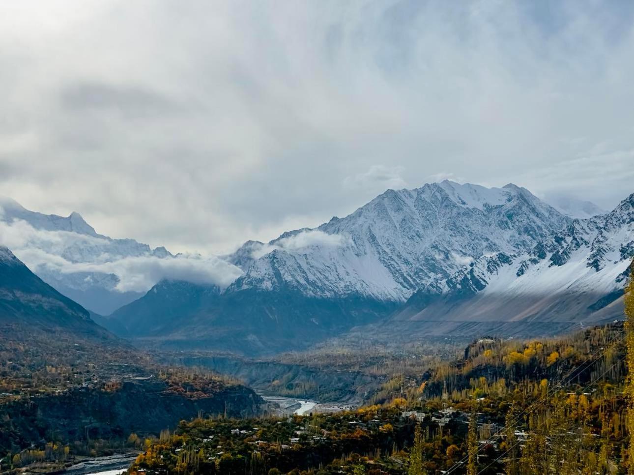 Backpackers Stories By Old Hunza Inn Karimabad  Exterior photo