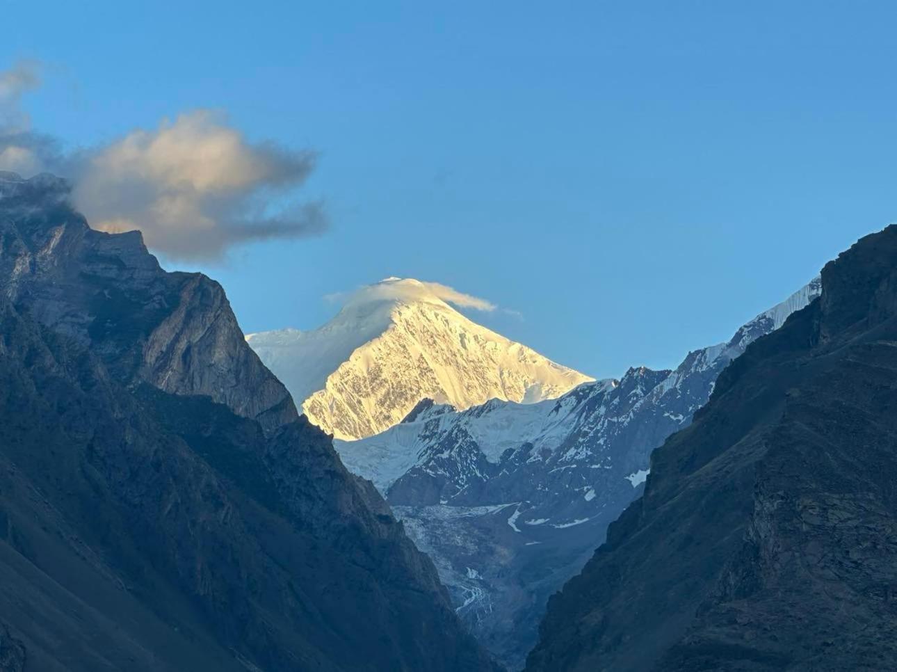 Backpackers Stories By Old Hunza Inn Karimabad  Exterior photo